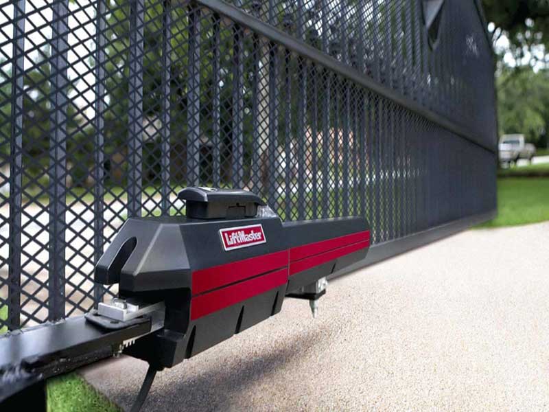 LiftMaster Commercial Swing Gate